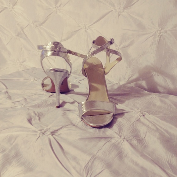 Silver wrap around heels - Picture 3 of 3